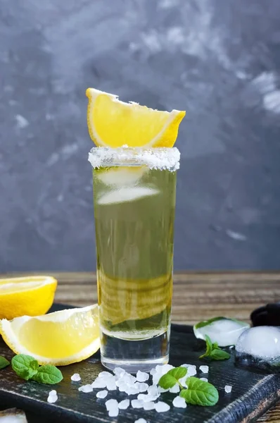 Mexican Gold Tequila Shot Glass Lemon Sea Salt Dark Table — Stock Photo, Image