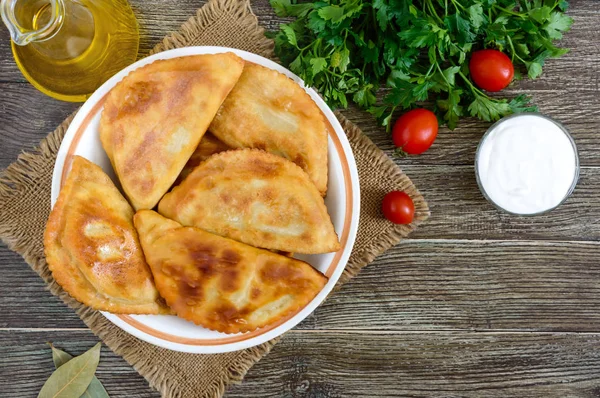 Juicy Golden Chebureks Wooden Table Traditional Turkic Mongolian Dish Street — Stock Photo, Image