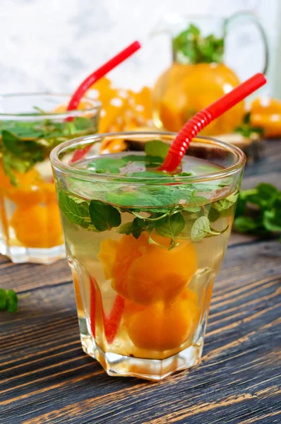 Summer Cold Drinks Delicious Refreshing Drink Apricot Mint Glasses Wooden — Stock Photo, Image