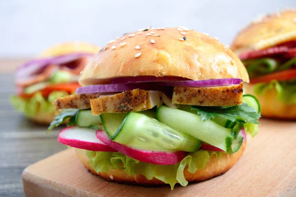 Homemade Bun Turkey Breast Vegetables Herbs Wooden Board Sandwich Lunch — Stock Photo, Image