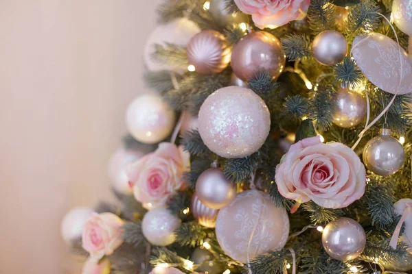 Feestelijke decoratie van Kerstmis. — Stockfoto