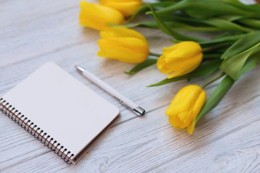 Festival bahar kompozisyon. Düz yatıyordu