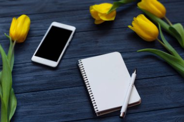 Festival bahar kompozisyon. Düz yatıyordu