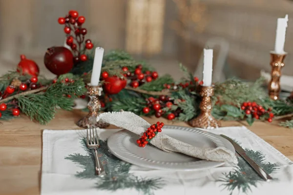 Tavola servita per la cena di Natale — Foto Stock