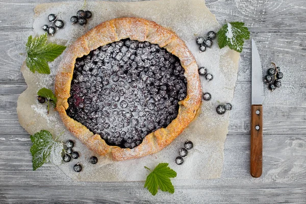 Cuisine végétarienne d'été, tarte aux baies délicieuse d'été — Photo