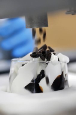 decorazione automatica del gelato
