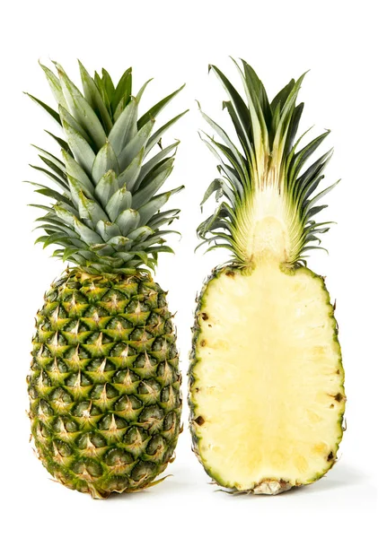 Ananas tagliato a met��