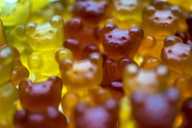 çok renkli jelatin jelibon ayıcıklar vitamin ve şeker