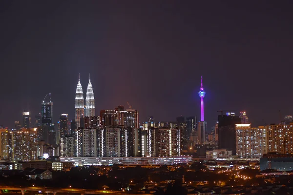 Petronas ikiz kuleleri Kuala Lumpur Malezya. Fotoğraf 3-3-2017