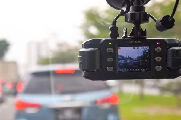 Araba video kaydedici eylem görüntüsünü. fotoğraf içinde şehir merkezi, Kuala Lumpur, Malezya otoyola 30 Nisan 2017 çekildi