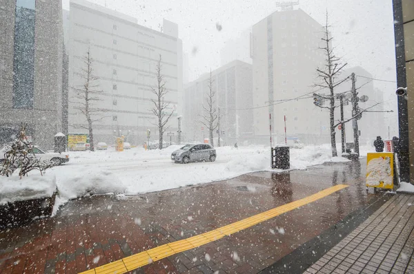 Těžká sněží v centru města Sapporo, Hokkaido Japonska. snímek byl pořízen 25/1/2016 — Stock fotografie