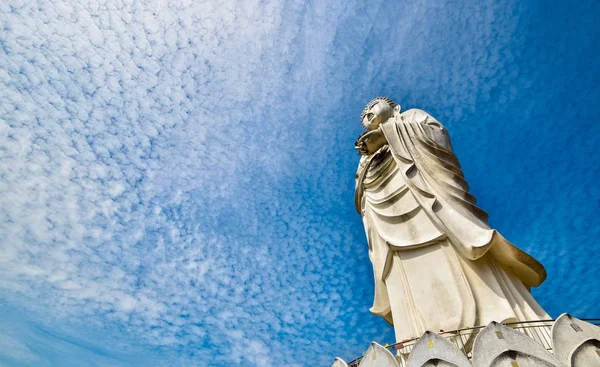 Büyük Buda Wat Phothikyan Phutthaktham, Bachok, Kelantan Malezya ayakta. 10/2/2018 fotoğraf çekildi