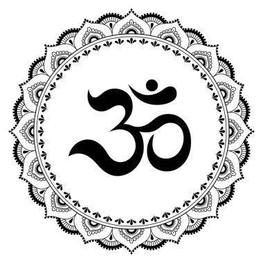 Bir mandala şeklinde dairesel desende. OM dekoratif sembolü. Mehndi tarzı. Antik Hindu mantra OM ile oryantal tarzda dekoratif desen Hint tarzı kına dövme deseni.