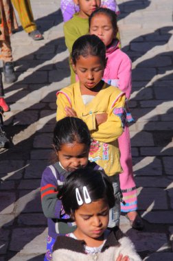 Sabah namazı küçük kızları