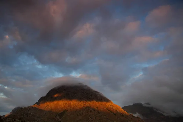 Landschaft Blick auf chimanimani Berge bei Sonnenuntergang — Stockfoto