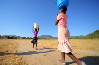Malawi Gölü üzerinde yerel halkın 