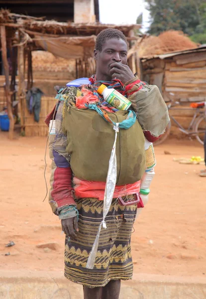 Человек в озере Малави — стоковое фото