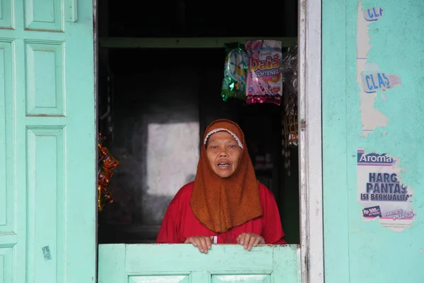 Жінки у селі Дієнґ — стокове фото