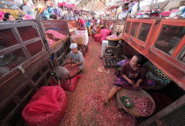 Surabaya sebze kadınlarla