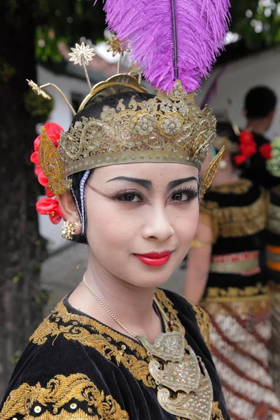 Menina bonita no dia do casamento — Fotografia de Stock