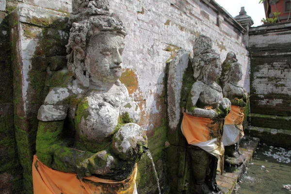 Denkmal im Ubud Park — Stockfoto