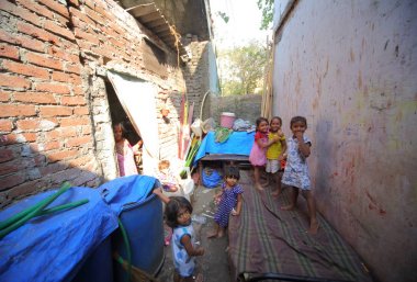 kızlar içinde Mumbai'dan gecekondu
