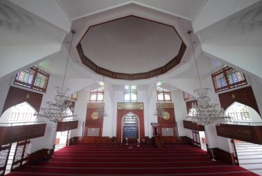 güzel Kilisesi'nin iç 