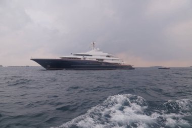 cruise liner Thulusdhoo Adası