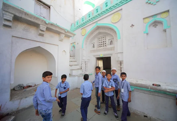 Boys going school — Stock Photo, Image