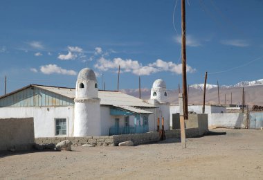 Kara-Kul Köyü binalarda