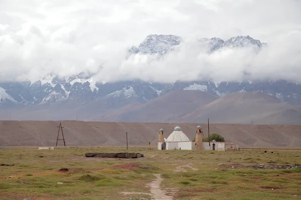 Dorp Murgab in het Pamir gebergte — Stockfoto