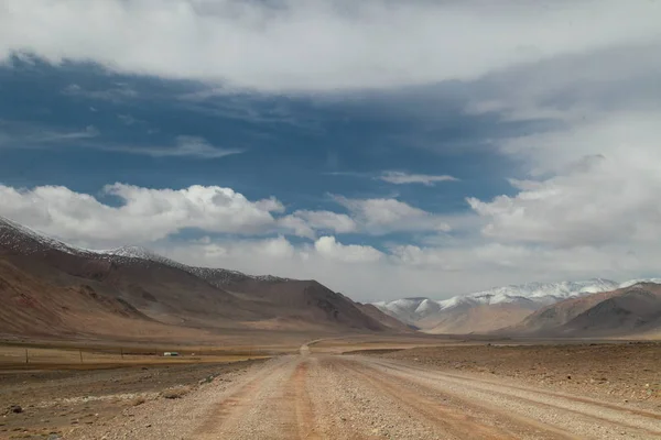 Prachtige Pamir bergen — Stockfoto