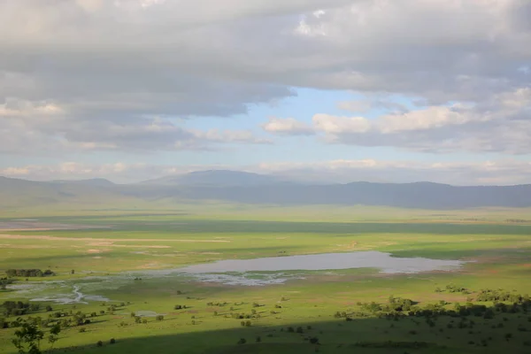 Landschaft in der afrikanischen Savanne — Stockfoto