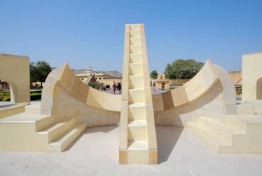 Jaipur şehrinde Jantar Mantar anıt