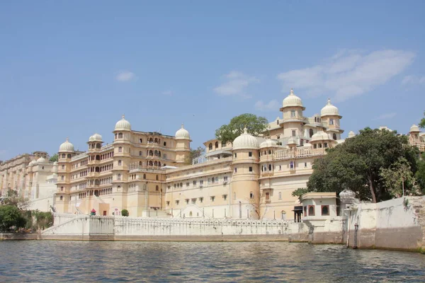 Vista do Palácio da Cidade de Udaipur — Fotografia de Stock