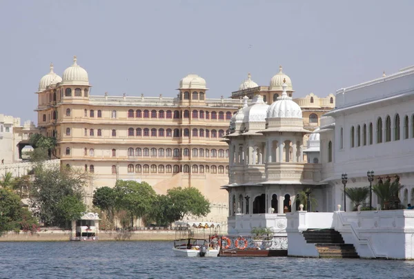 Vista do Palácio da Cidade de Udaipur — Fotografia de Stock