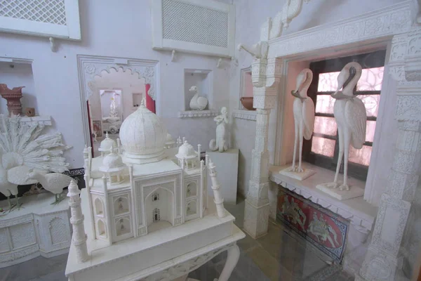 Zdobený interiér Udaipur městský palác — Stock fotografie