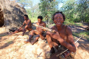 San bushmen kalahari Çölü'nde 