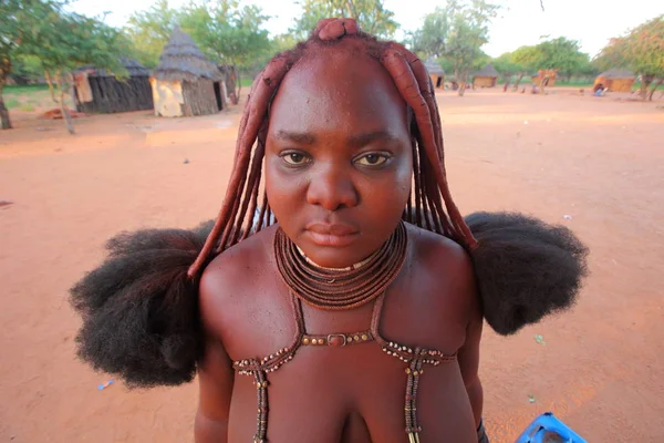 Yerel kadın köy Himba kabilesi