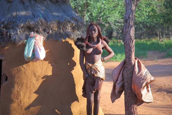 Yerel kadın köy Himba kabilesi