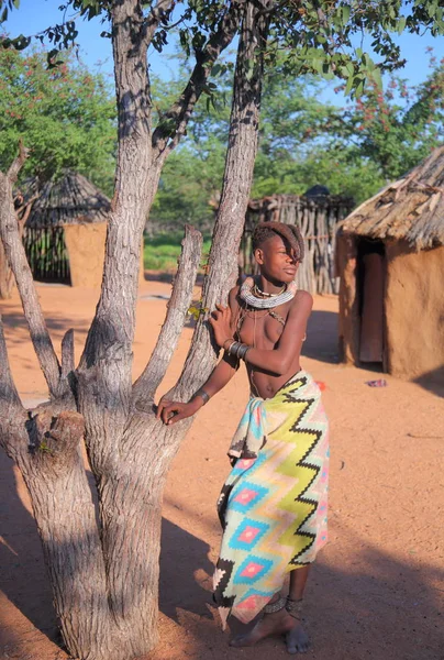 Yerel kadın köy Himba kabilesi