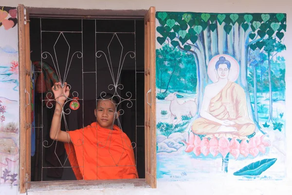 Buddhistischer Junge in luang prabang — Stockfoto