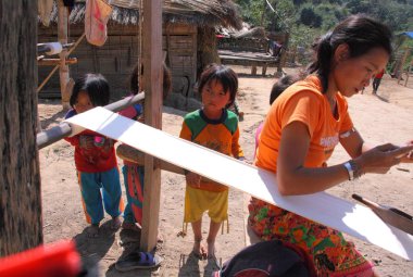 Akha Ya-Er tepe kabile çocuklar