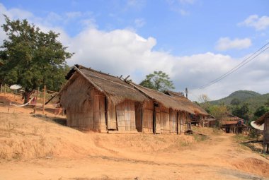 Akha kabile dağ köyü