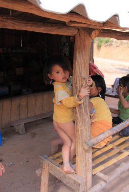 Akha Ya-Er tepe kabile çocuklar