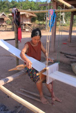 Akha Ya-Er tepe kabile kadın