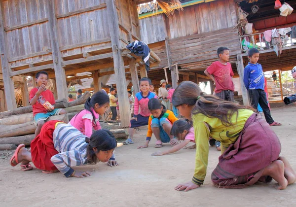 The Akha Ya-Er hill tribe kids — Stock Photo, Image