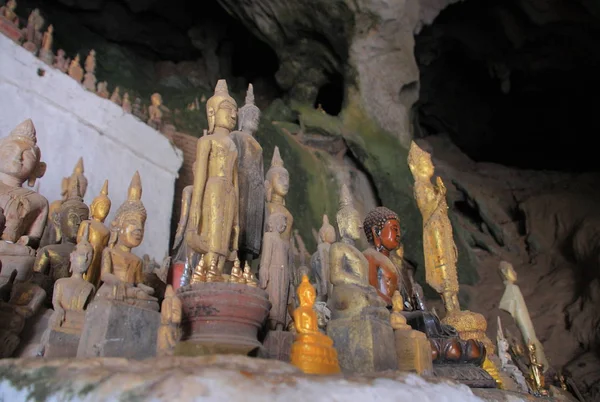 Budda jaskini Pak Ou jaskinie — Zdjęcie stockowe