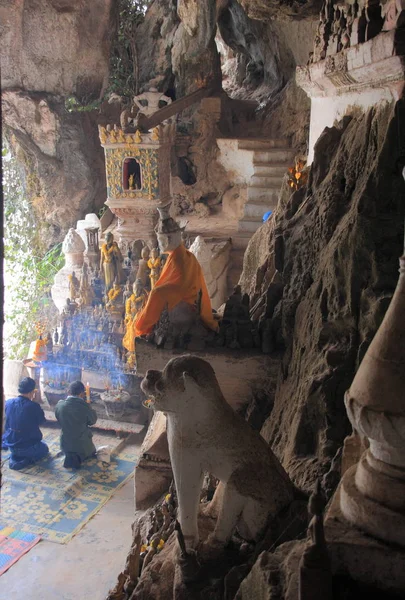 Cueva de Buda de las Cuevas de Pak Ou — Foto de Stock