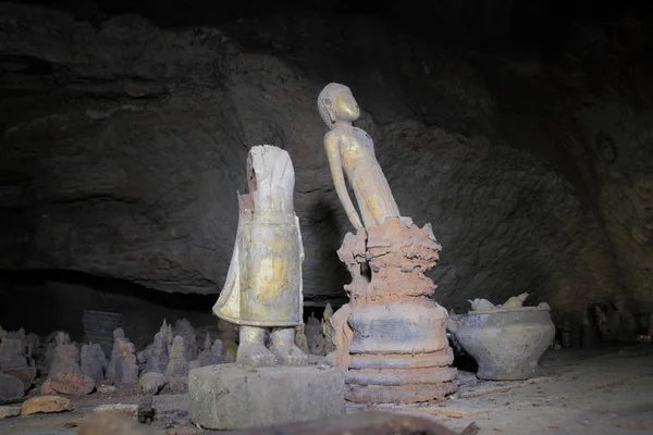 Cueva de Pak Ou, Laos —  Fotos de Stock